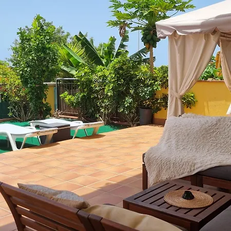 Charming With A Cozy Terrace Apartman Puerto de Santiago