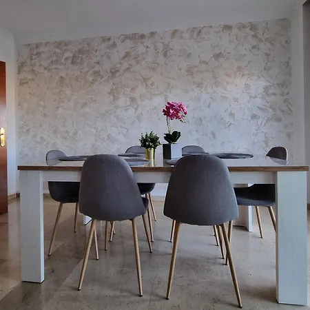 Apartment Spacious With Garden & Terrace *