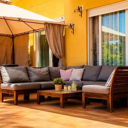 Spacious With Garden & Terrace *