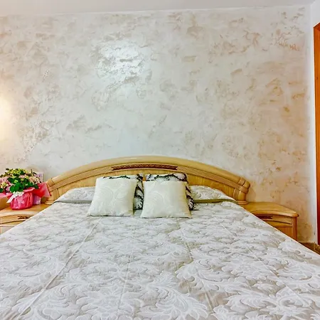 Spacious With Garden & Terrace Apartamento *